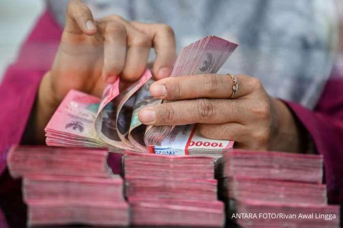 Rupiah Melemah Lima Hari Beruntun, Ditutup di Rp18.083 per Dolar AS