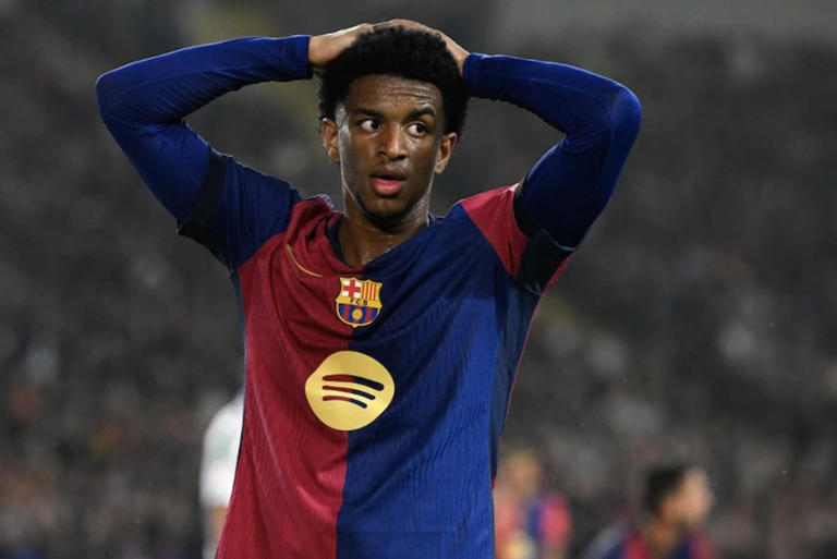 Empat Pemain Barcelona yang Wajib Bersinar di Pramusim Demi Rebut Hati Hansi Flick