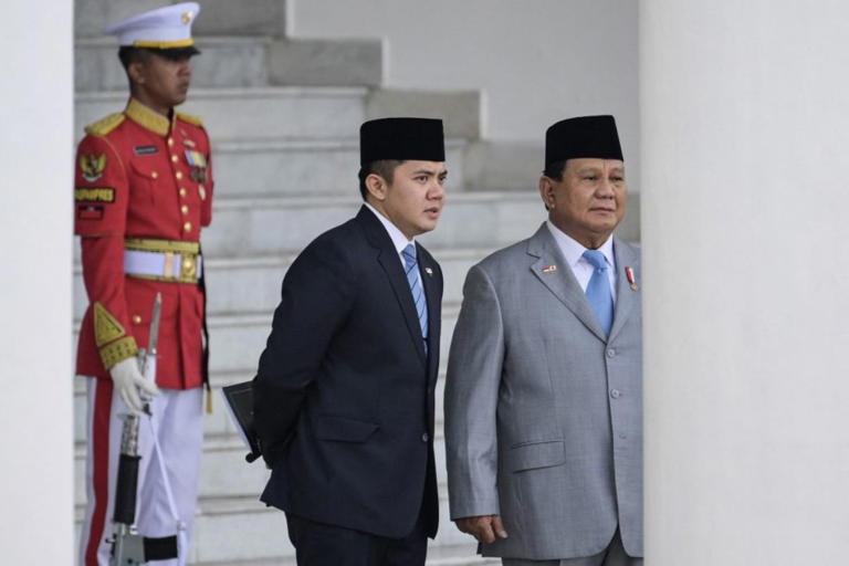 Seskab Teddy Masuk 3 Besar Menteri dengan Persepsi Kinerja Terbaik